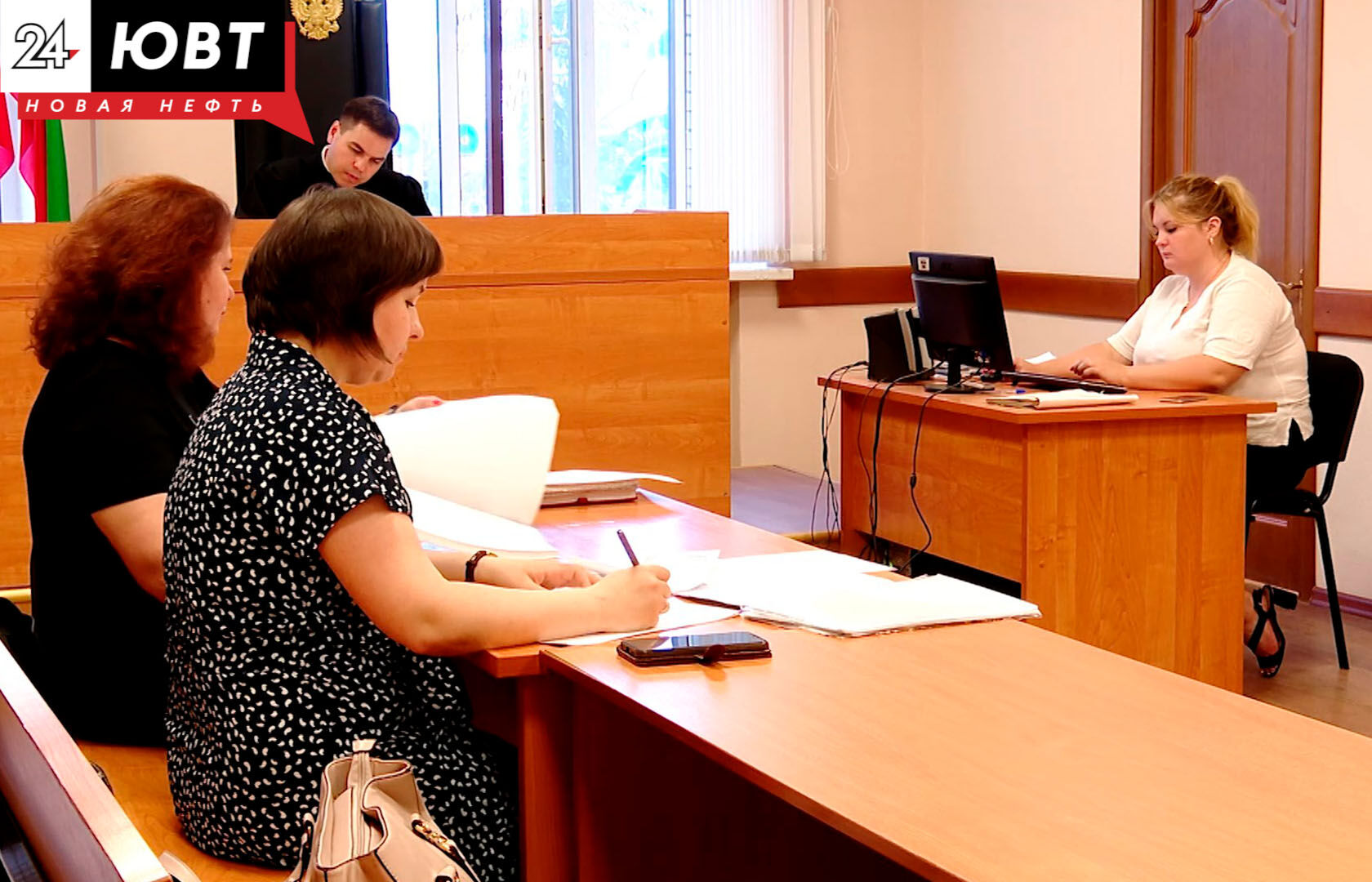 Потратили почти 42 000 рублей: в суде рассмотрели дело о растрате в одном из магазинов Альметьевска