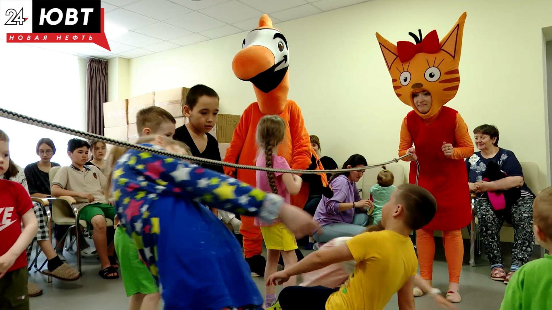 В Альметьевской детской больнице врачи устроили праздник для маленьких пациентов