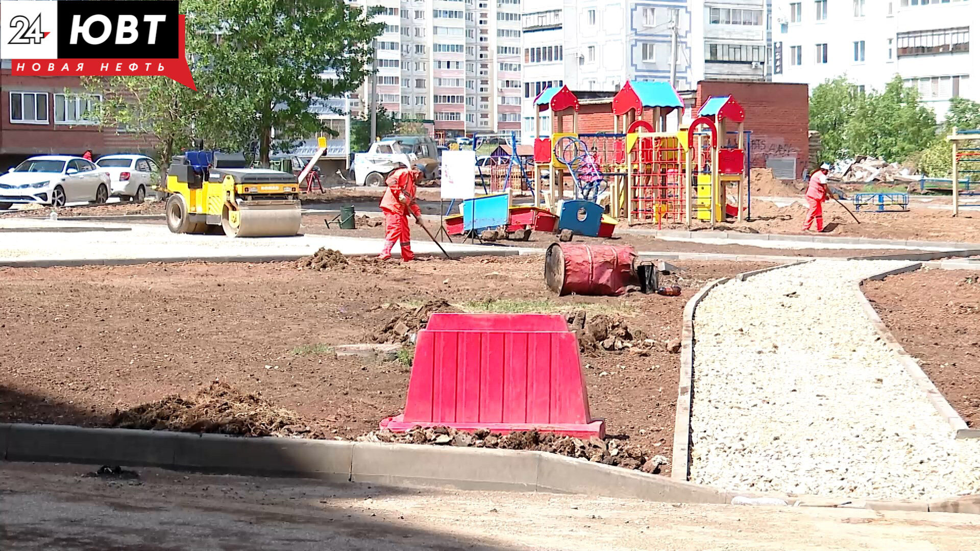 В Альметьевске демонтируют опасные детские площадки