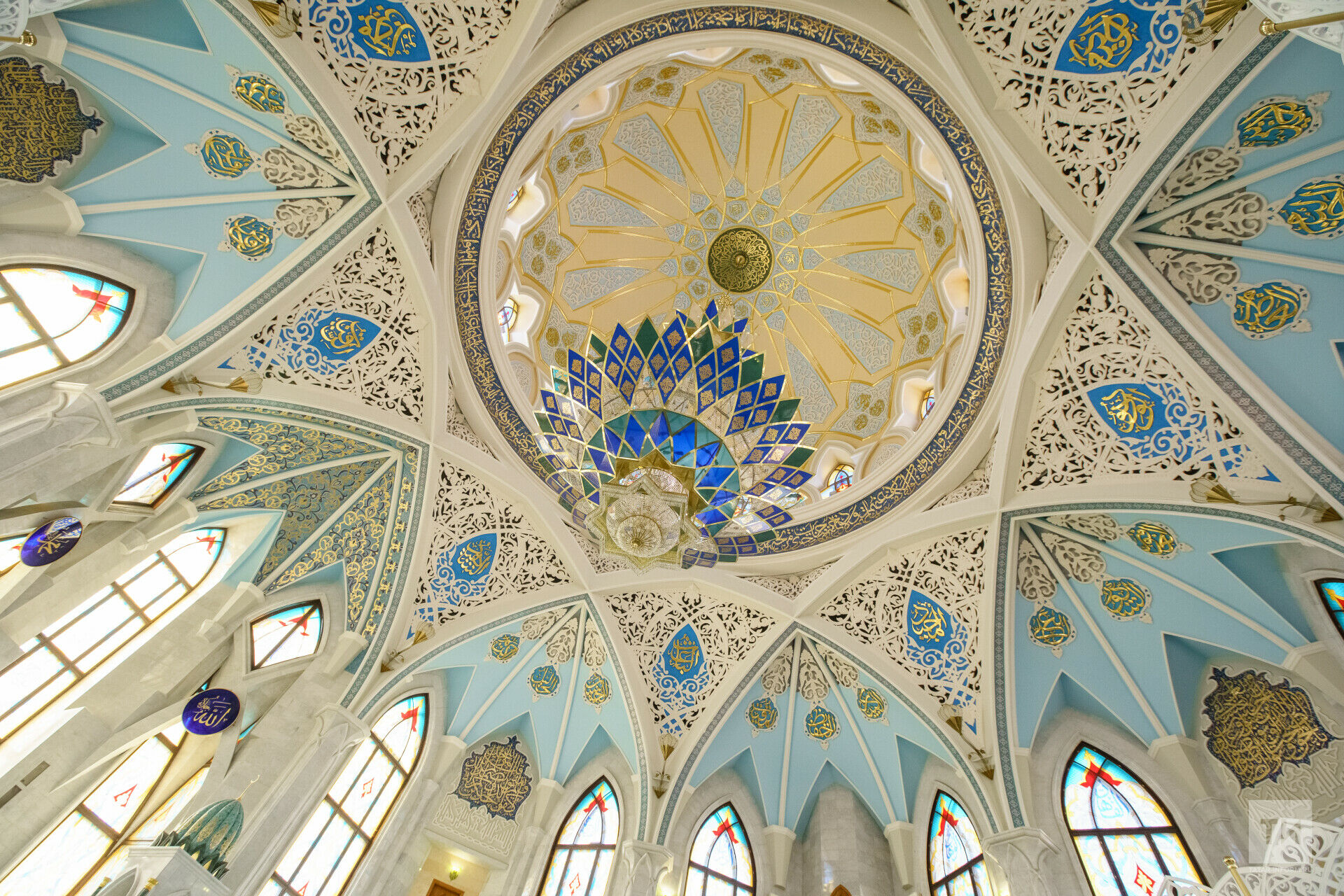 Мечеть кул Шариф симметрично