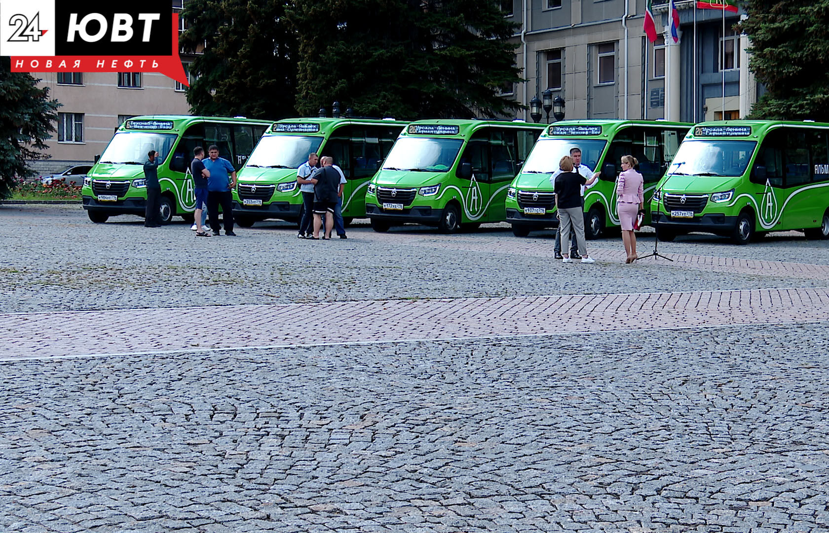 В Альметьевске запустили 10 новых автобусов