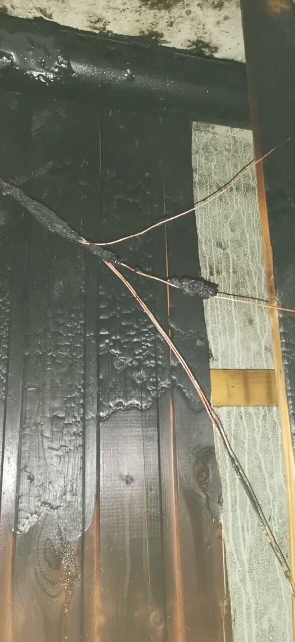 В Альметьевске из-за пожара повредилась обшивка балкона