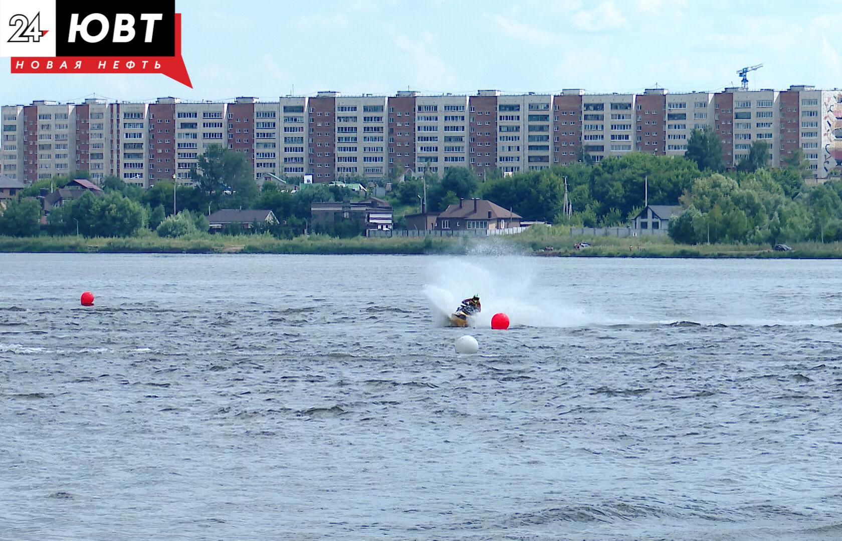 Страсть к адреналину: как в Альметьевске прошли соревнования по водно-моторному спорту