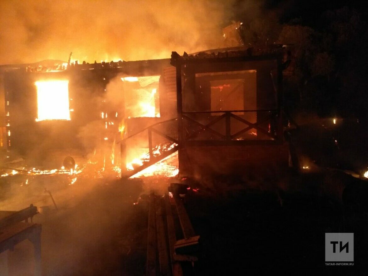 Ночью в Альметьевском районе произошел пожар, в котором погиб 37-летний мужчина