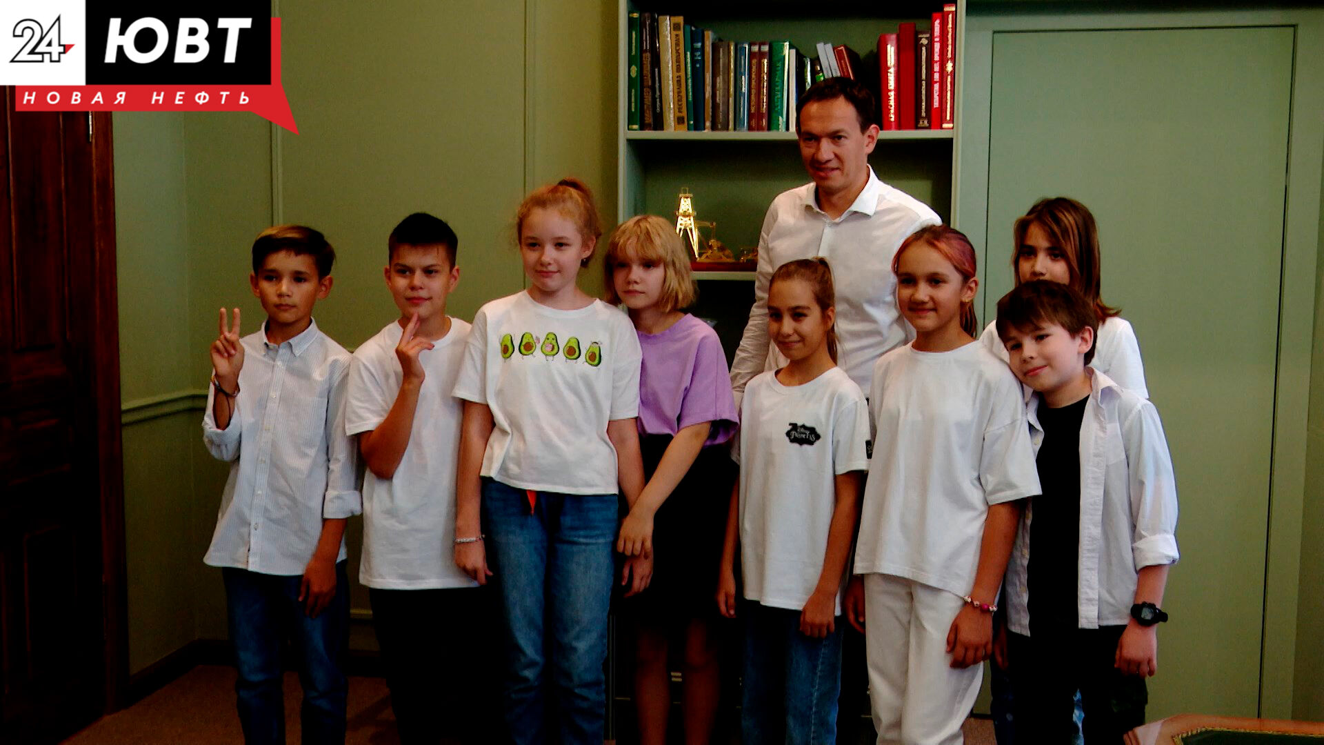 В Альметьевске воспитанники летнего лагеря диджитал-академии встретились с главой района