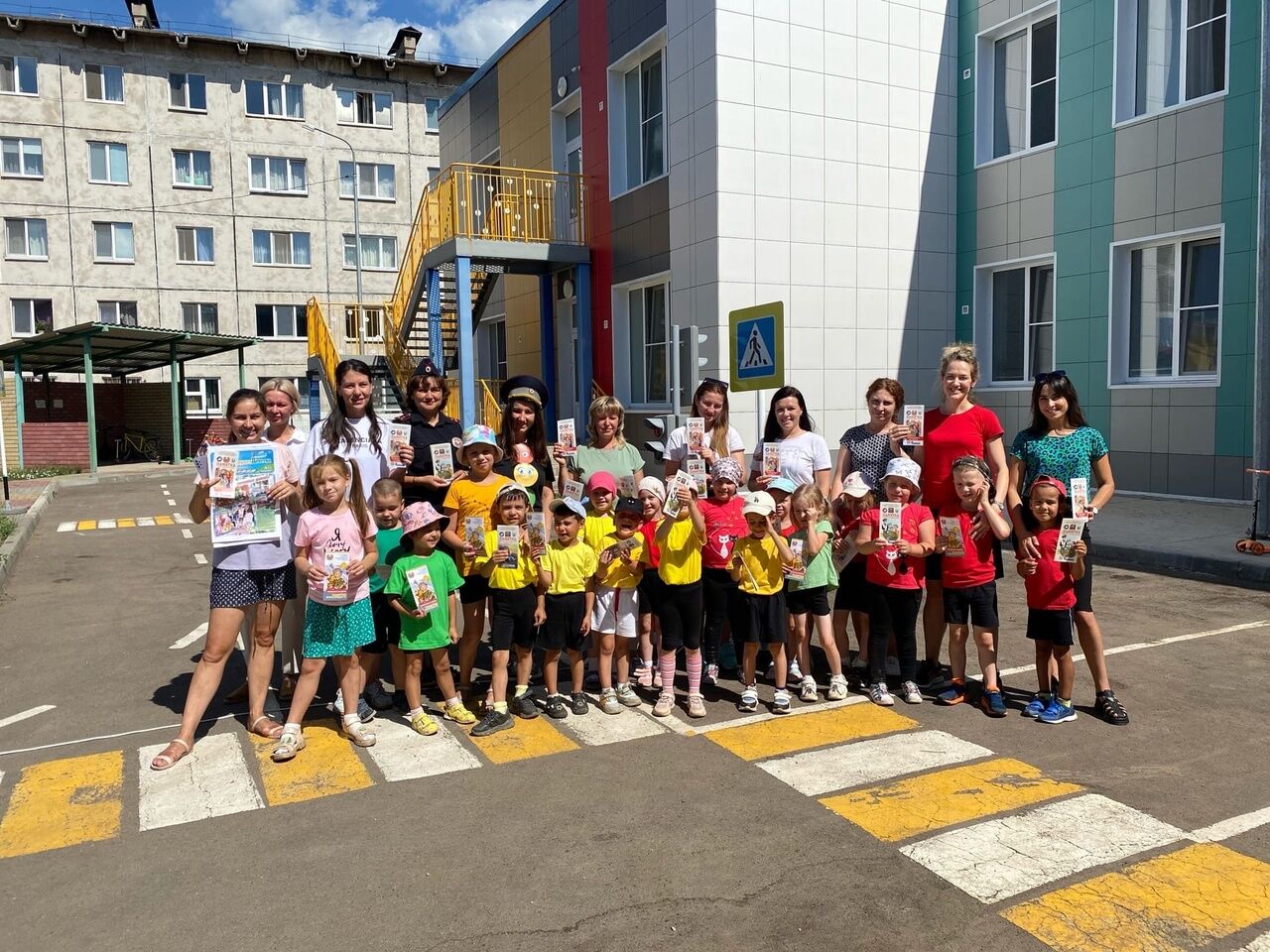 В детском саду «Умка» в Альметьевске отметили «День светофора»