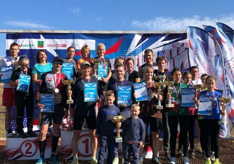 Около ста лучших бегунов приняли участие в соревнованиях «Твоя Миля» в Альметьевске