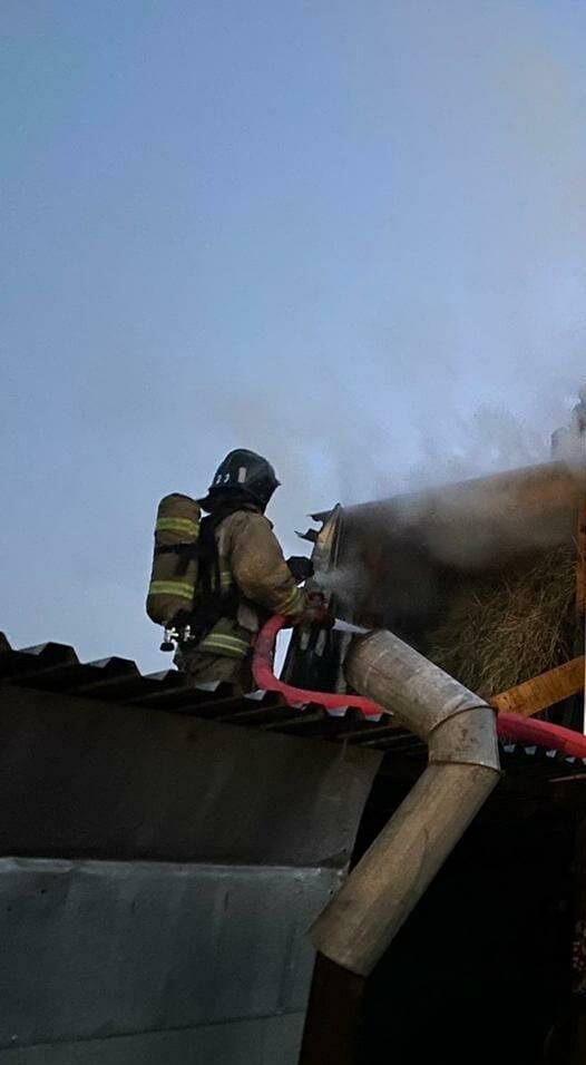 В Альметьевском районе загорелось сено