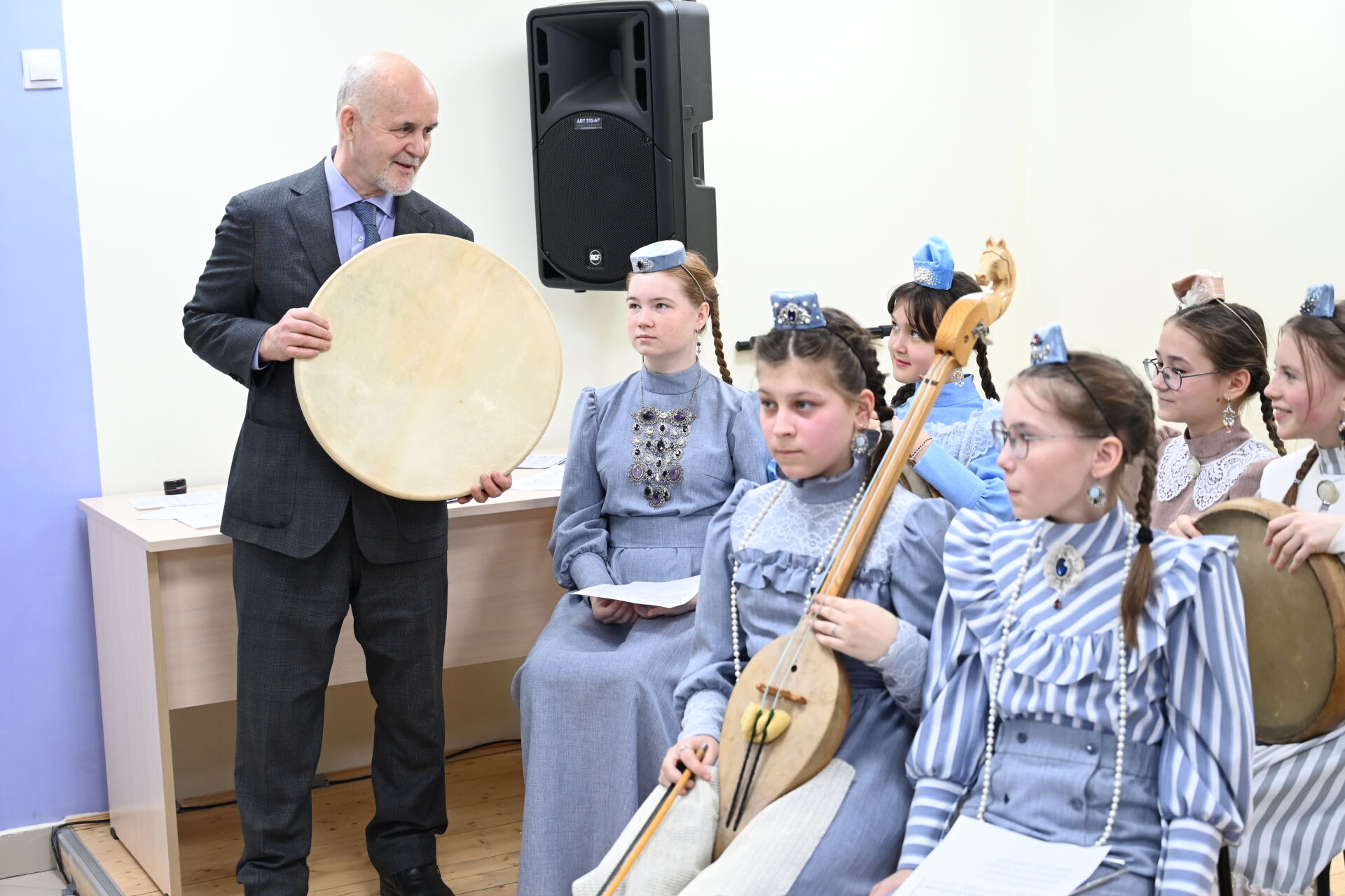 В Альметьевске прошел семинар по основам игры на национальных татарских музыкальных инструментах