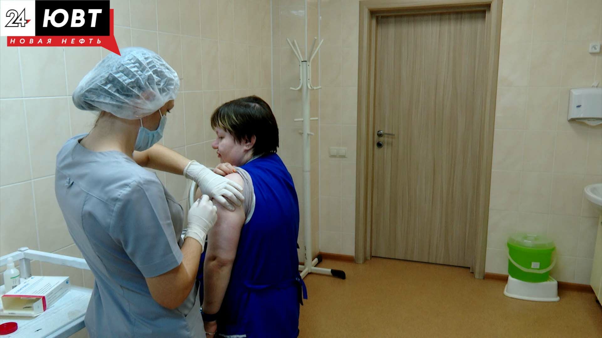 Вакцинация на работе: в Альметьевске от гриппа прививают трудовые коллективы