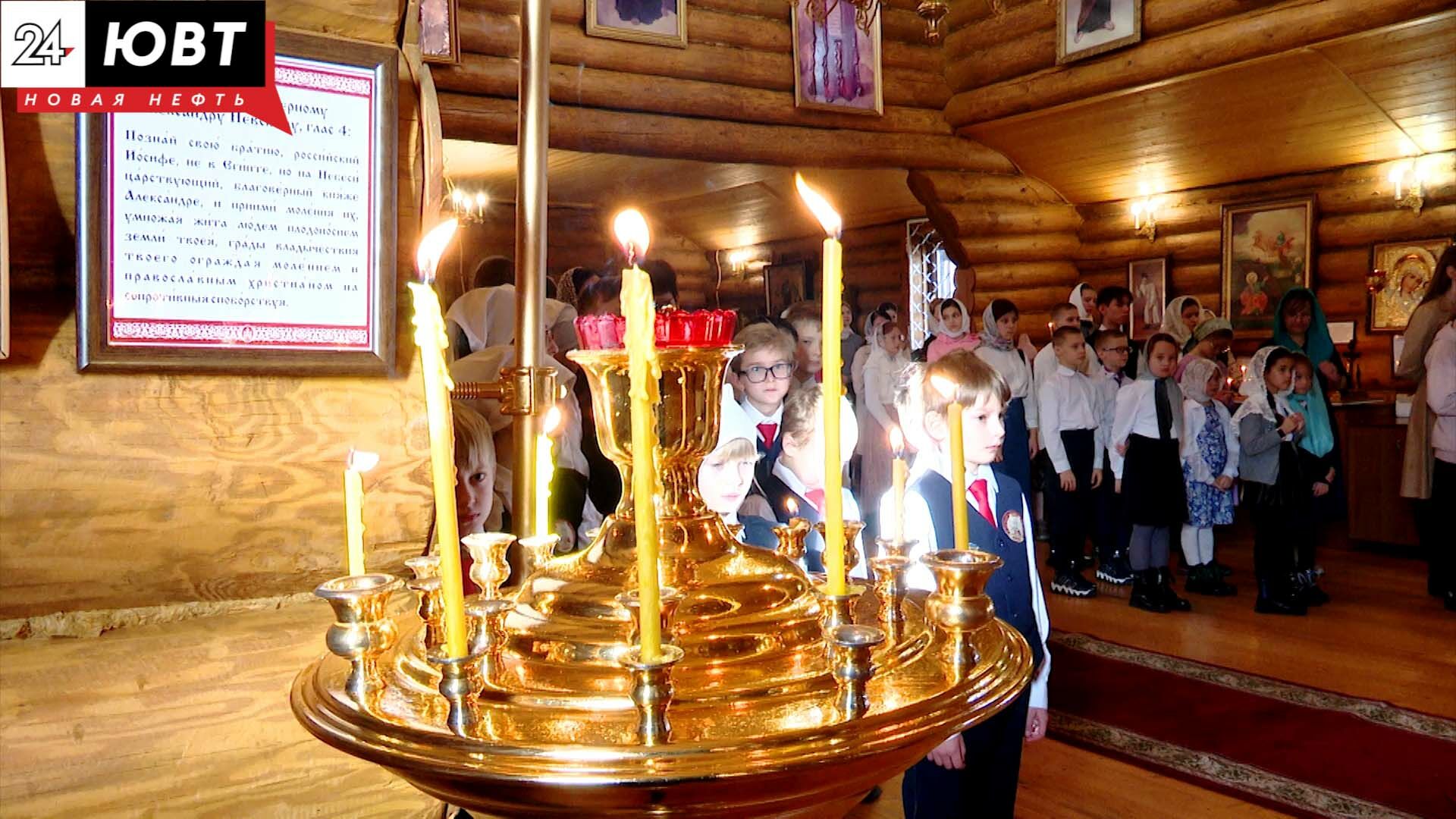 В Альметьевском районе прошла праздничная детская литургия