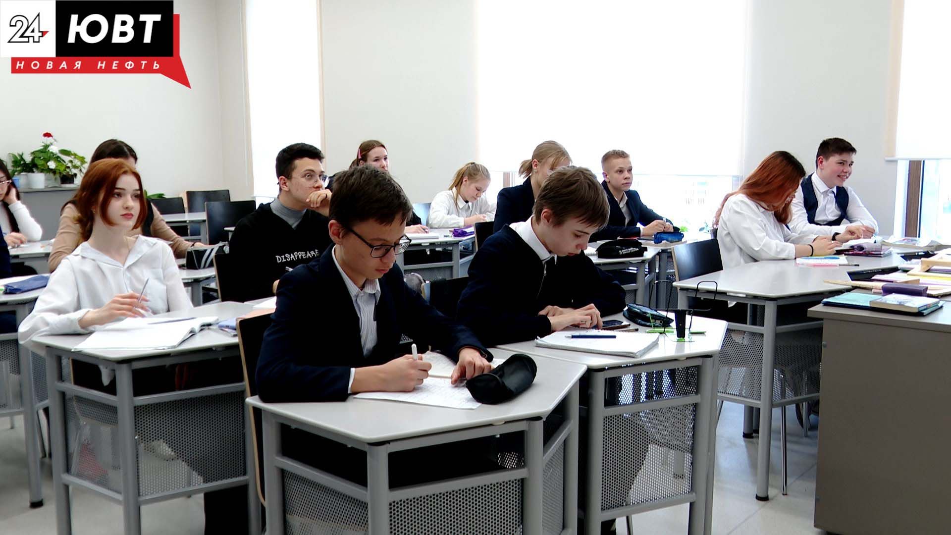 Совет Федерации одобрил закон об ограничении использования мобильных телефонов в школах