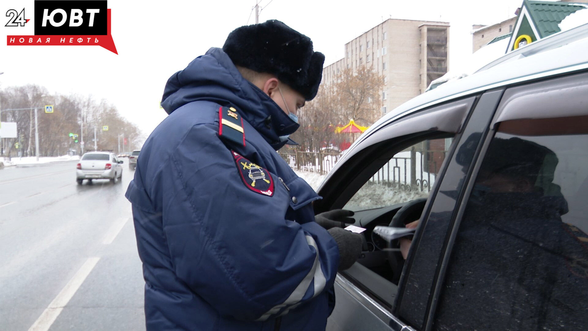 В Альметьевске 24 водителей оштрафовали за тонировку
