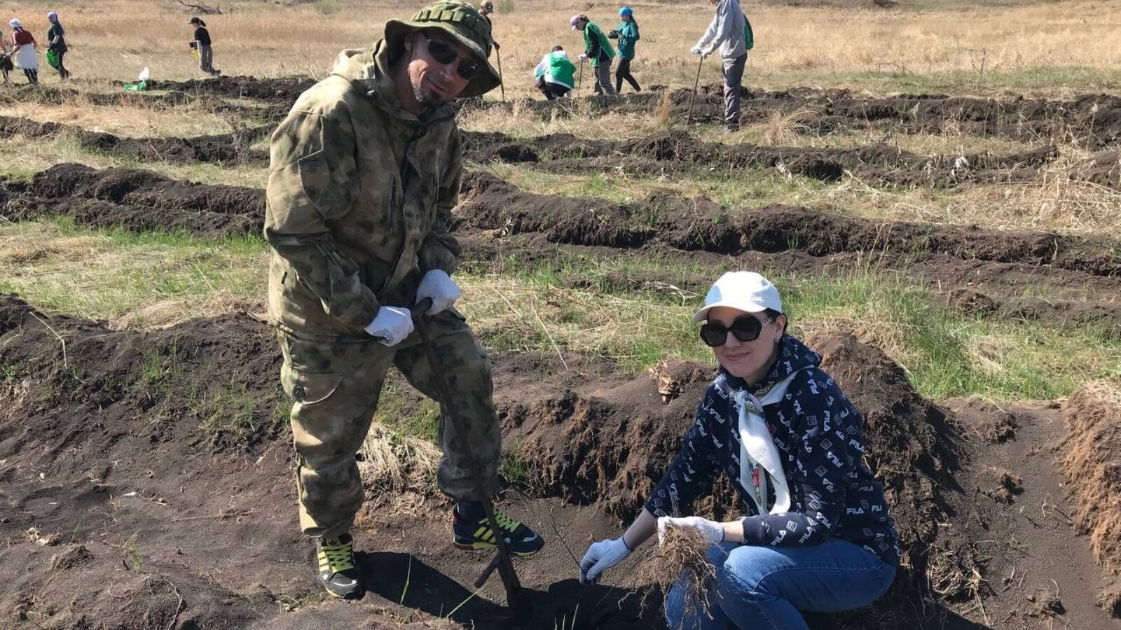 В Альметьевске прошла международная акция "Сад памяти"