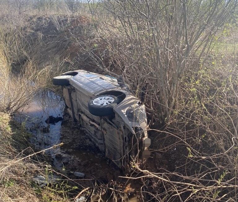 Автомобиль улетел в кювет в Бугульминском районе