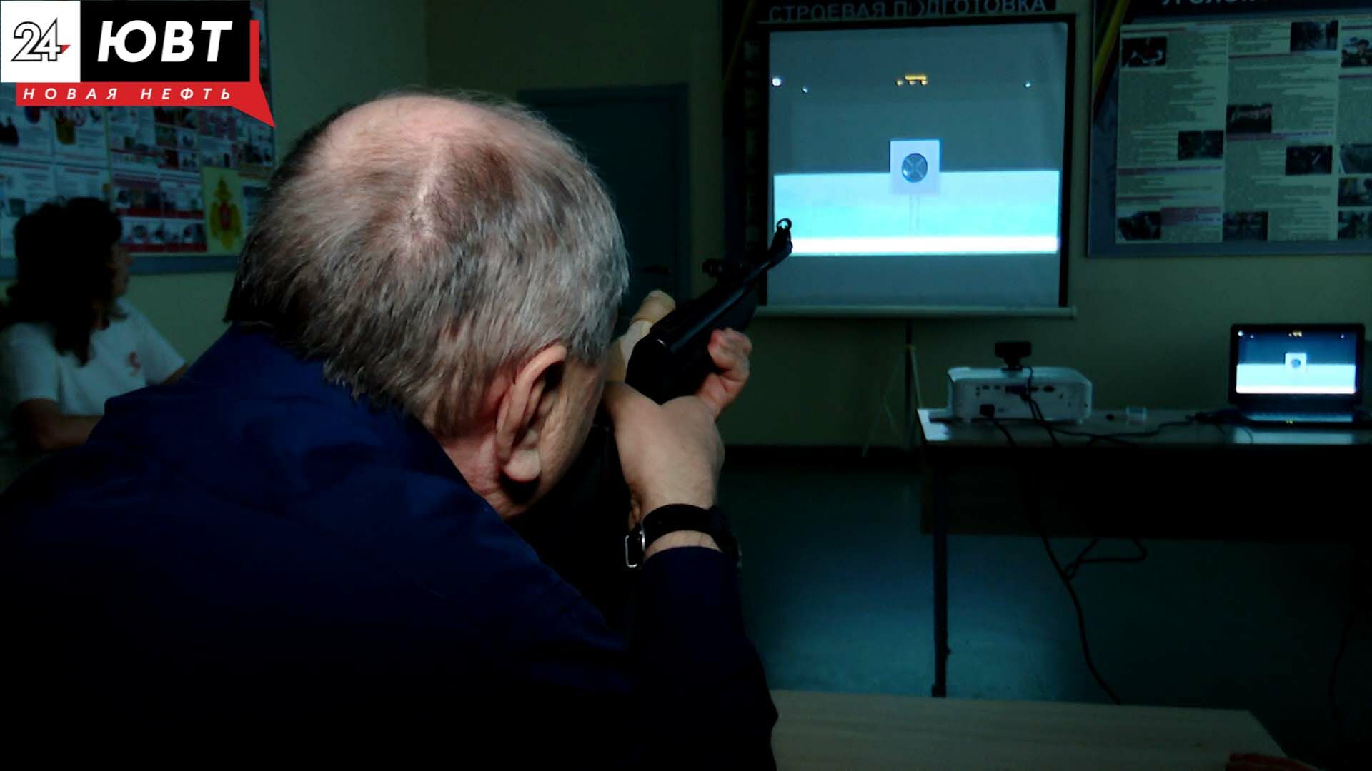 В Альметьевске прошли соревнования по электронной стрельбе среди пенсионеров