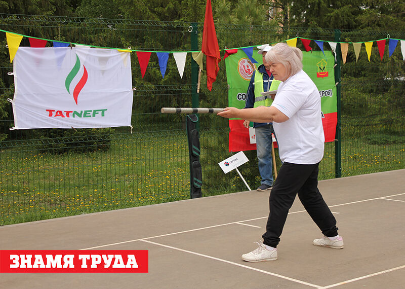 Самые крутые бабушки и дедушки Альметьевска сразились в турнире по городошному спорту