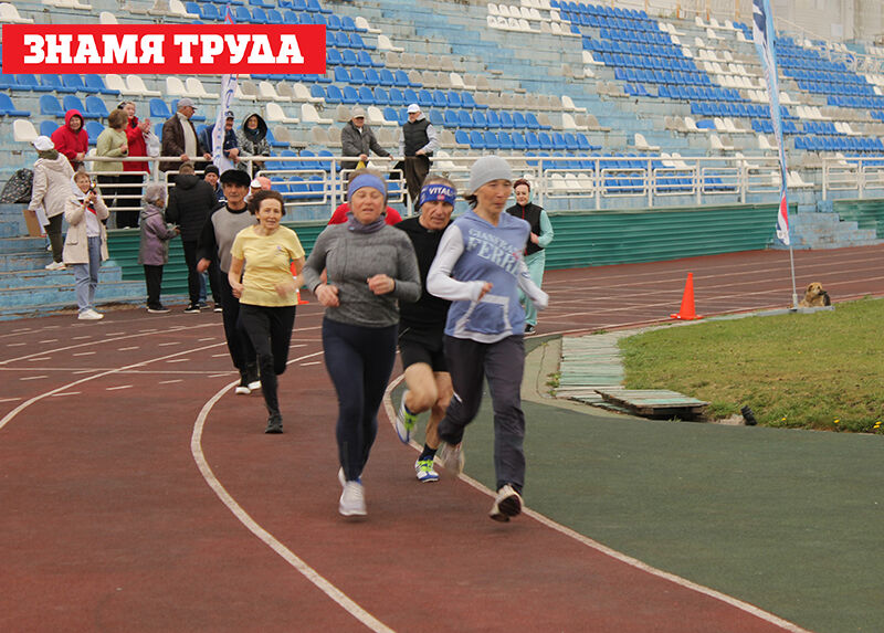 В Альметьевске отобрали сильнейших бегунов на пробном турнире среди ветеранов