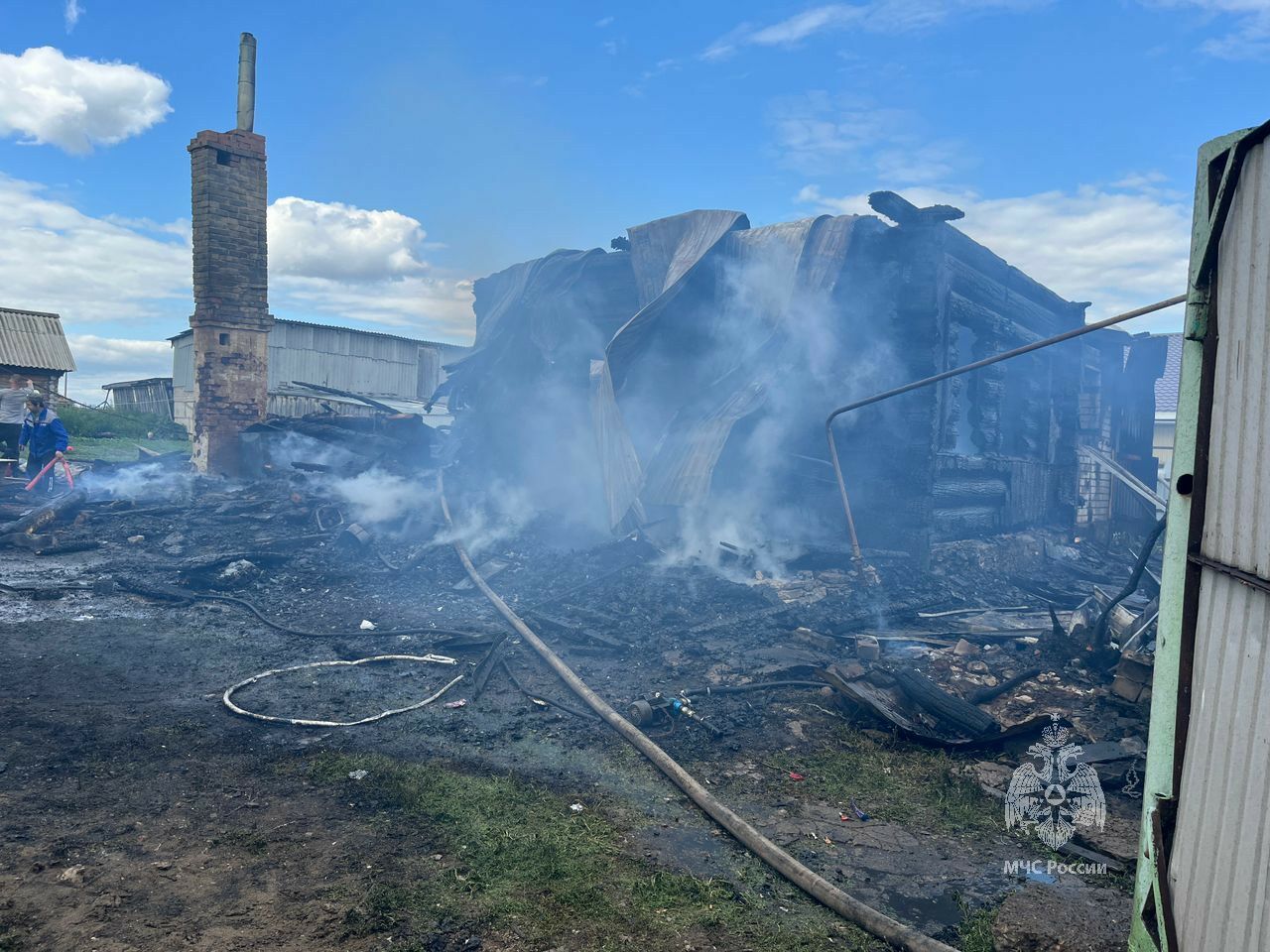 Три человека погибли на пожаре в Татарстане