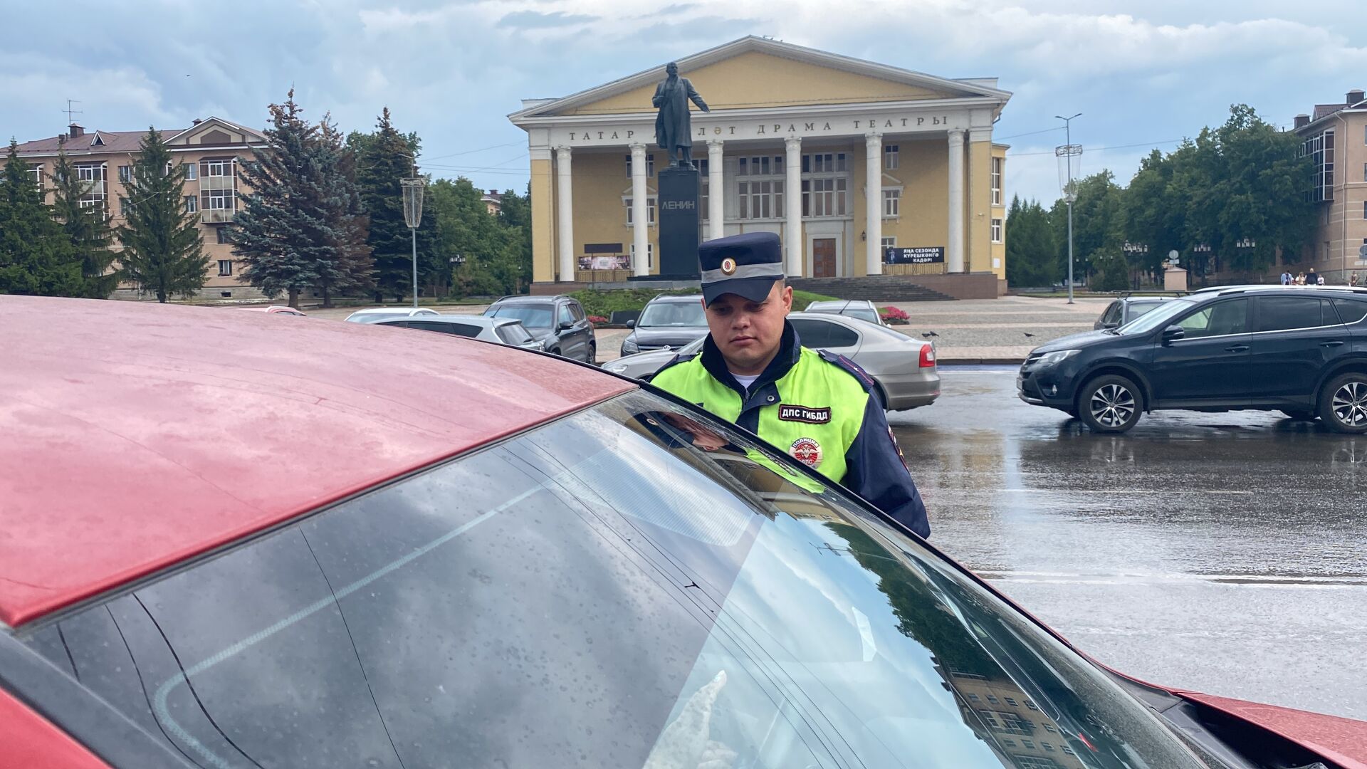 В Альметьевске за один день оштрафовали 23 водителей за тонировку