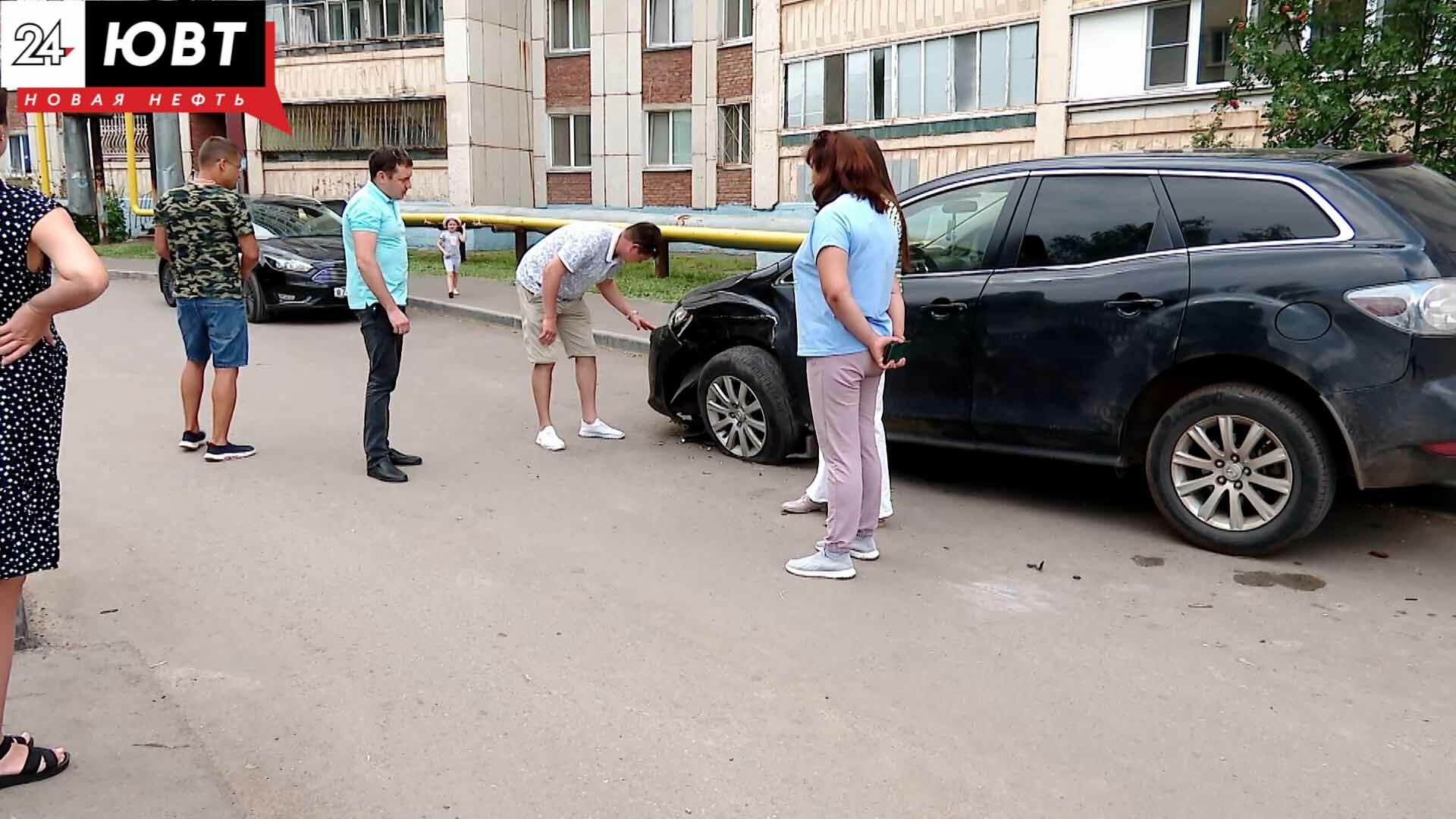 Уходивший от погони пьяный водитель устроил массовое ДТП в Альметьевске
