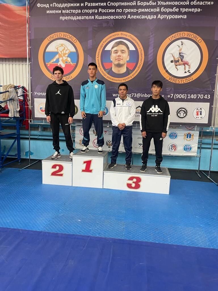 Спортсмен из Альметьевска занял второе место во Всероссийском турнире по греко-римской борьбе