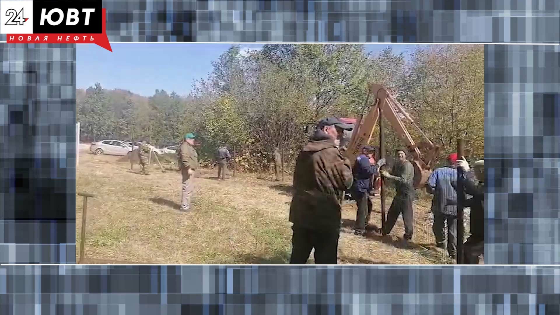 В Татарстане уроженцы брошенной деревни своими силами установили забор на кладбище