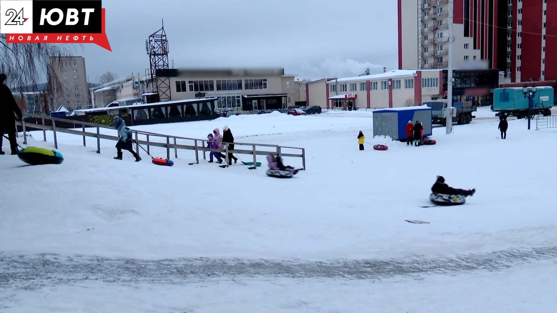 Коварные «ватрушки» и петарды: альметьевцам напомнили о безопасности во время отдыха