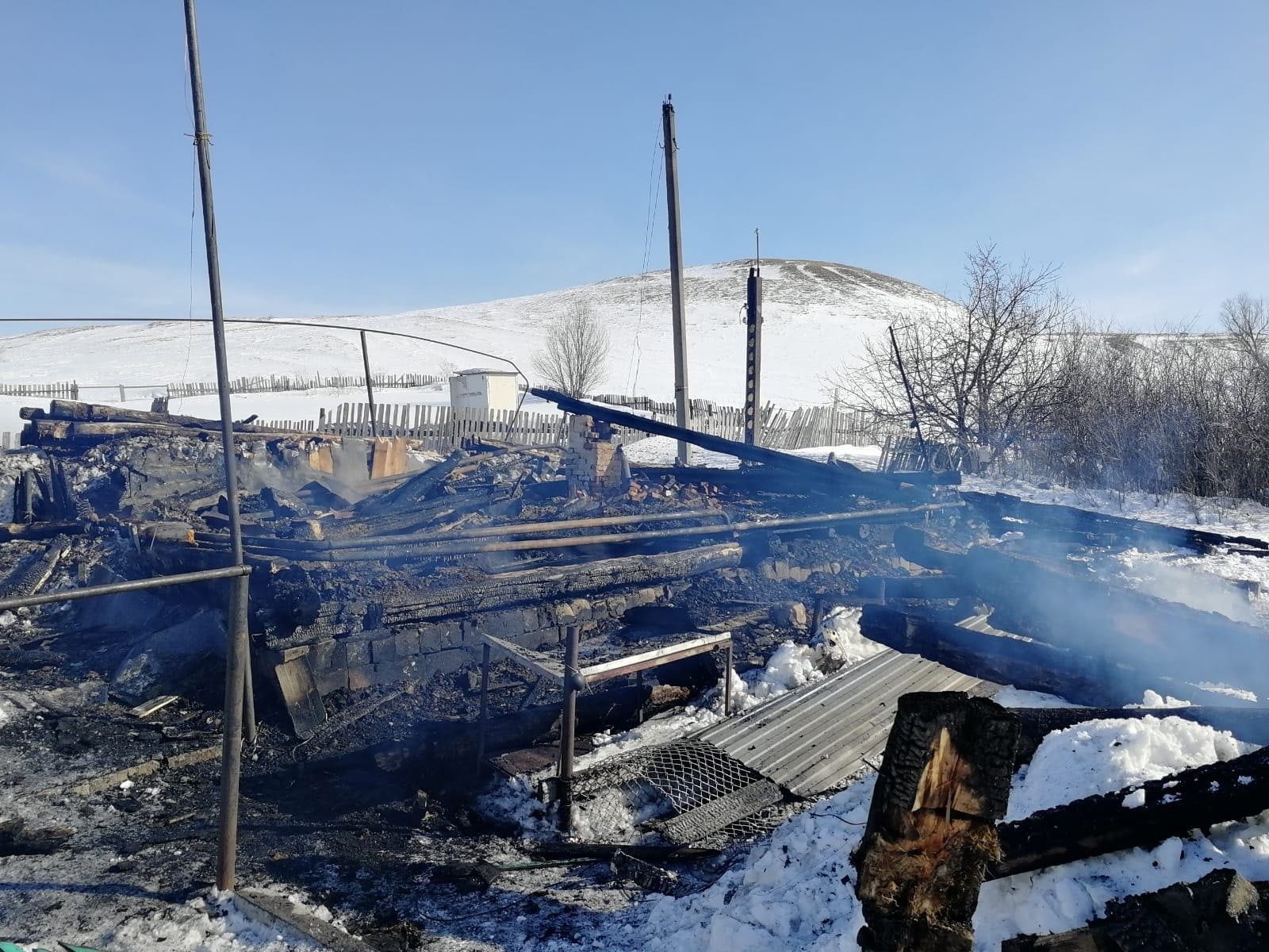 В Альметьевском районе сгорел частный дом