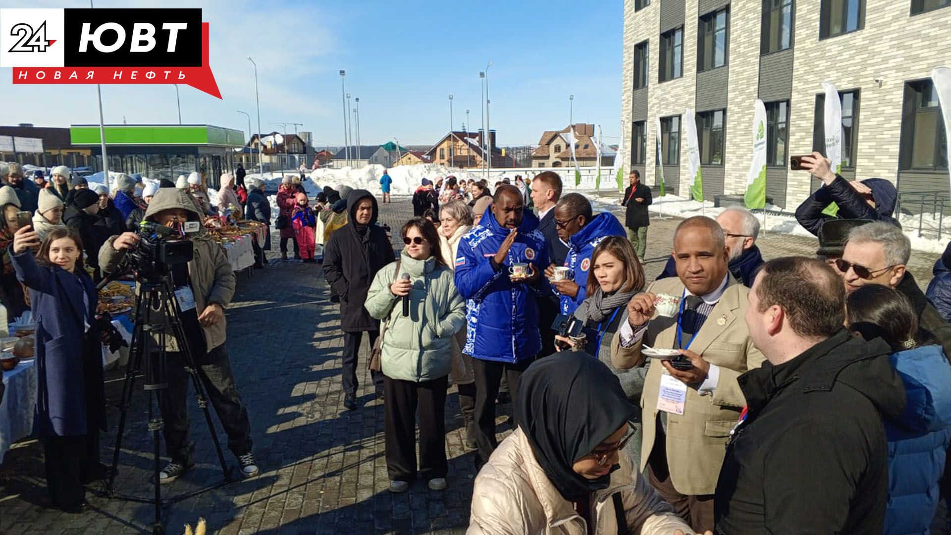 Иностранная делегация наблюдателей посетила участок № 817 в Альметьевске