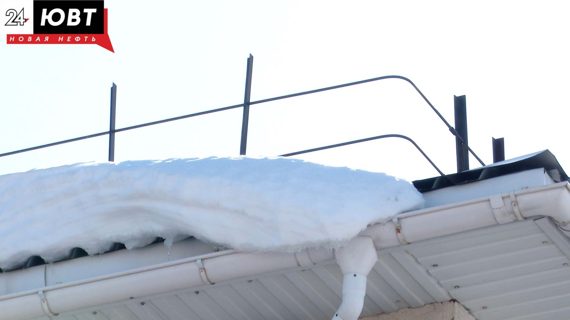 Альметьевец пытается добиться компенсации за пострадавший от снега автомобиль