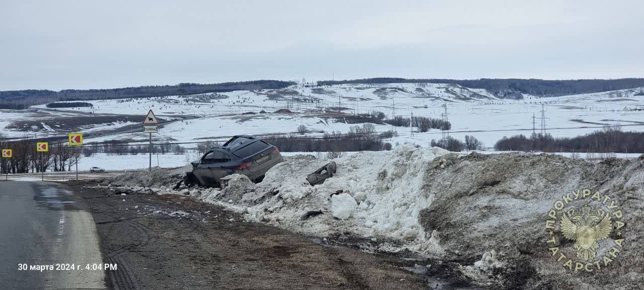 Непристегнутый водитель погиб в ДТП на трассе Казань-Оренбург