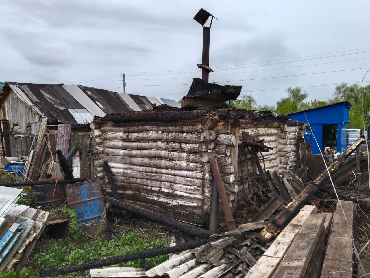 В селе Кичучатово Альметьевского района сгорела баня