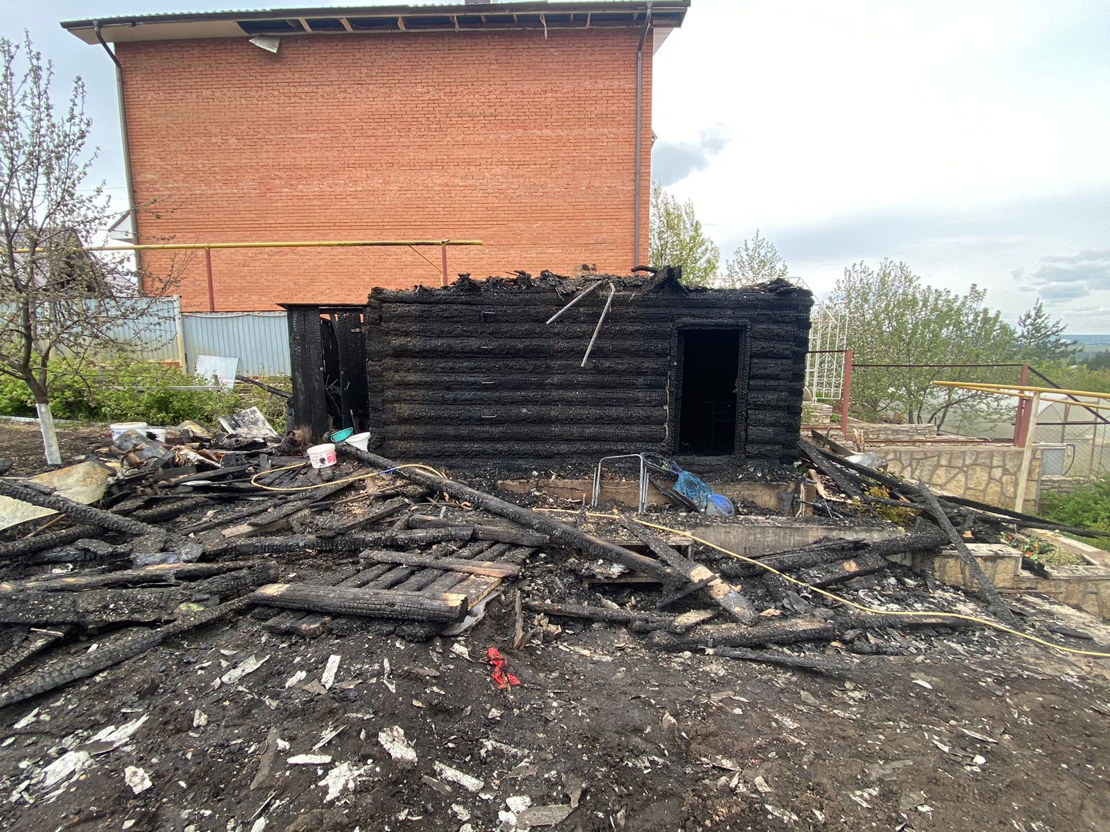 В Альметьевском районе сгорела баня