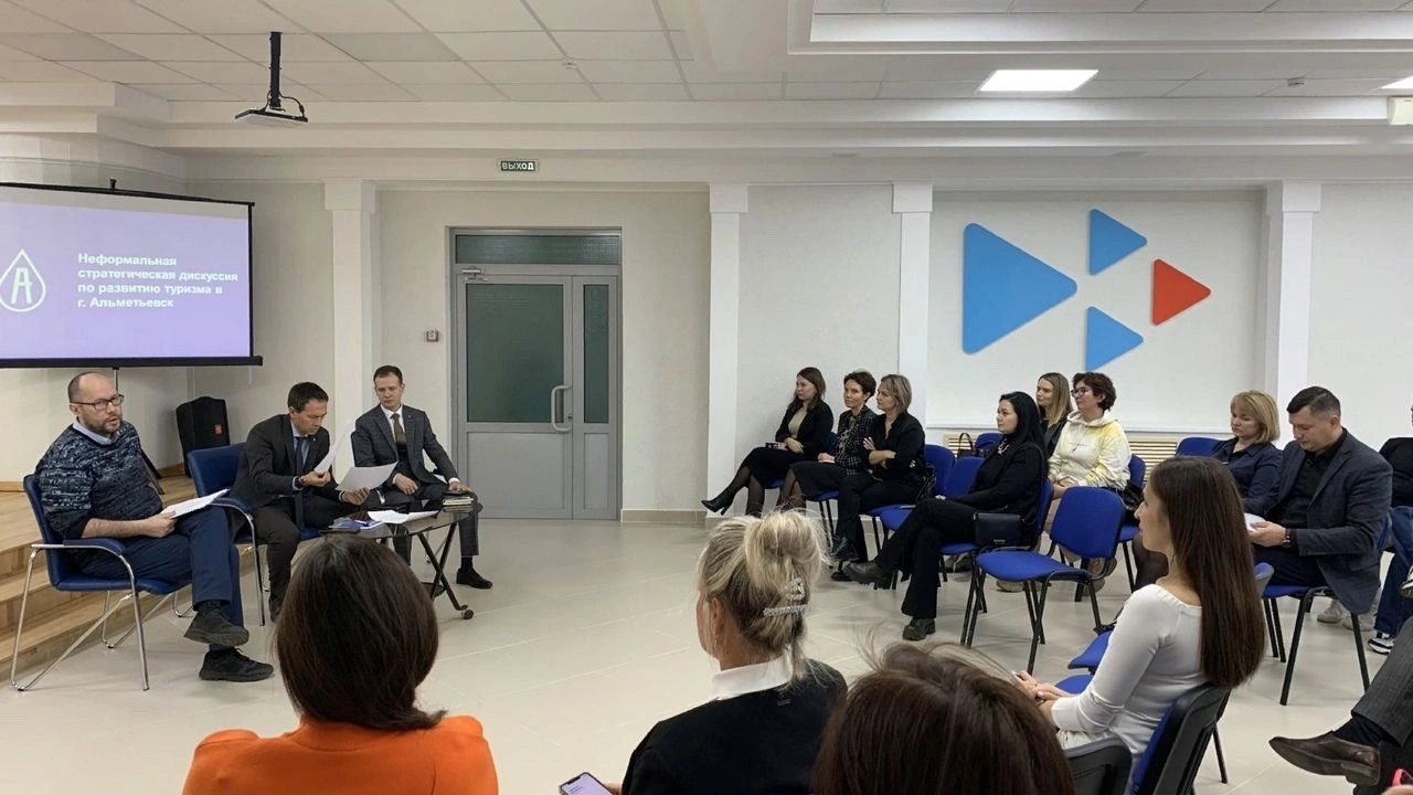 Әлмәттә Россия эшкуарлары көнен билгеләп үтәчәкләр