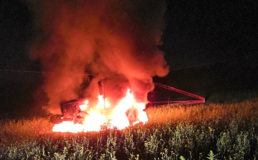 В Альметьевском районе трактор задел ЛЭП и загорелся