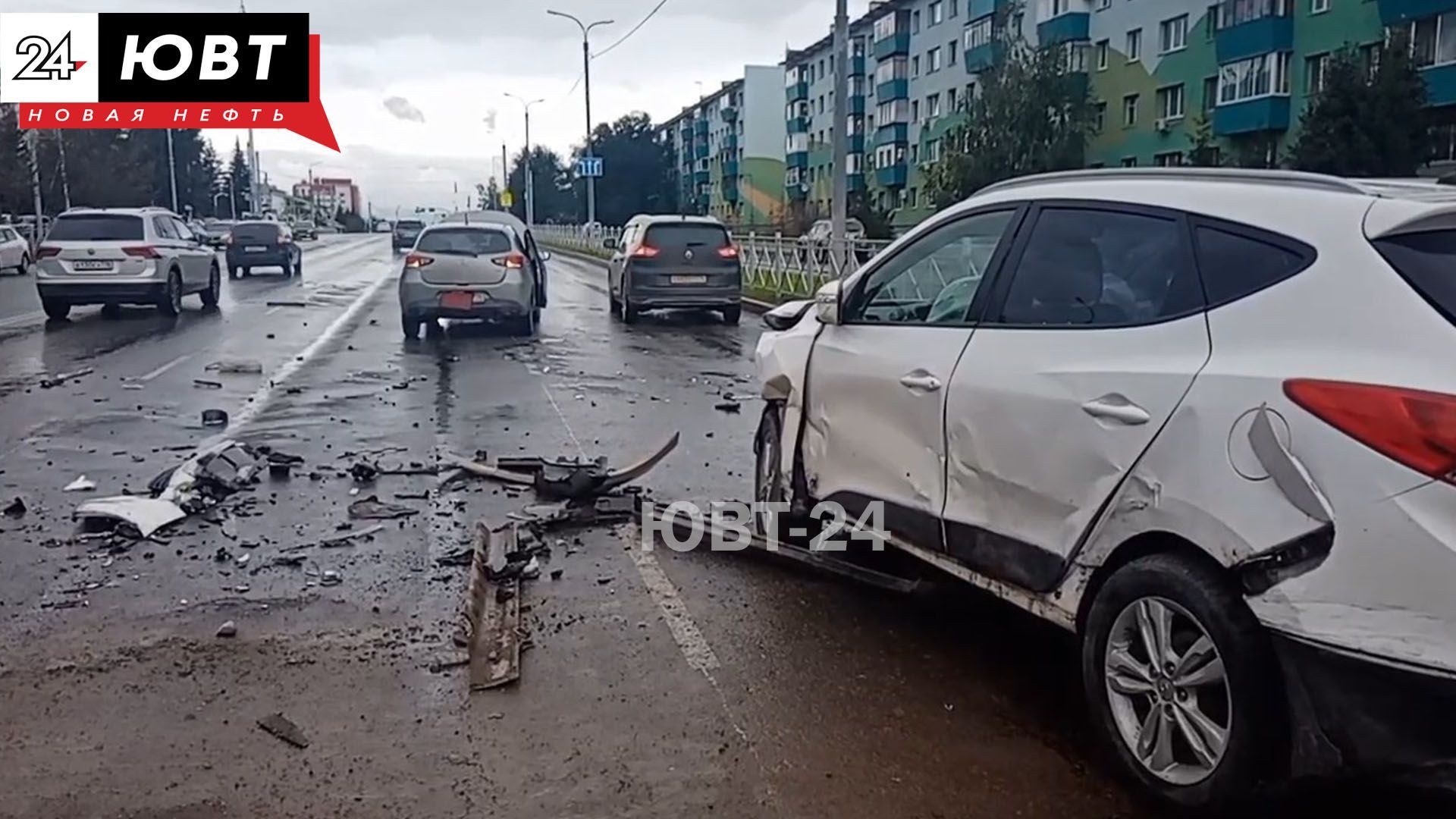 Стали известны подробности аварии, которая произошла на улице Шевченко в Альметьевске