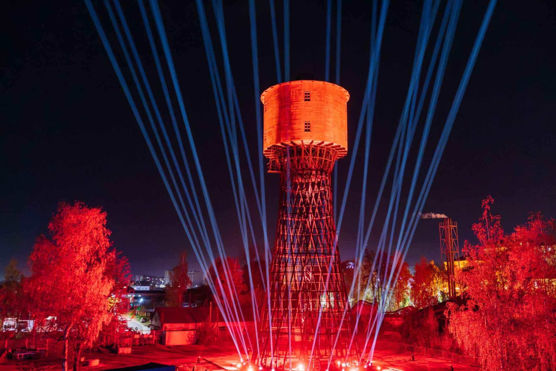 ОМК завершила первый в России проект по перемещению башни Шухова