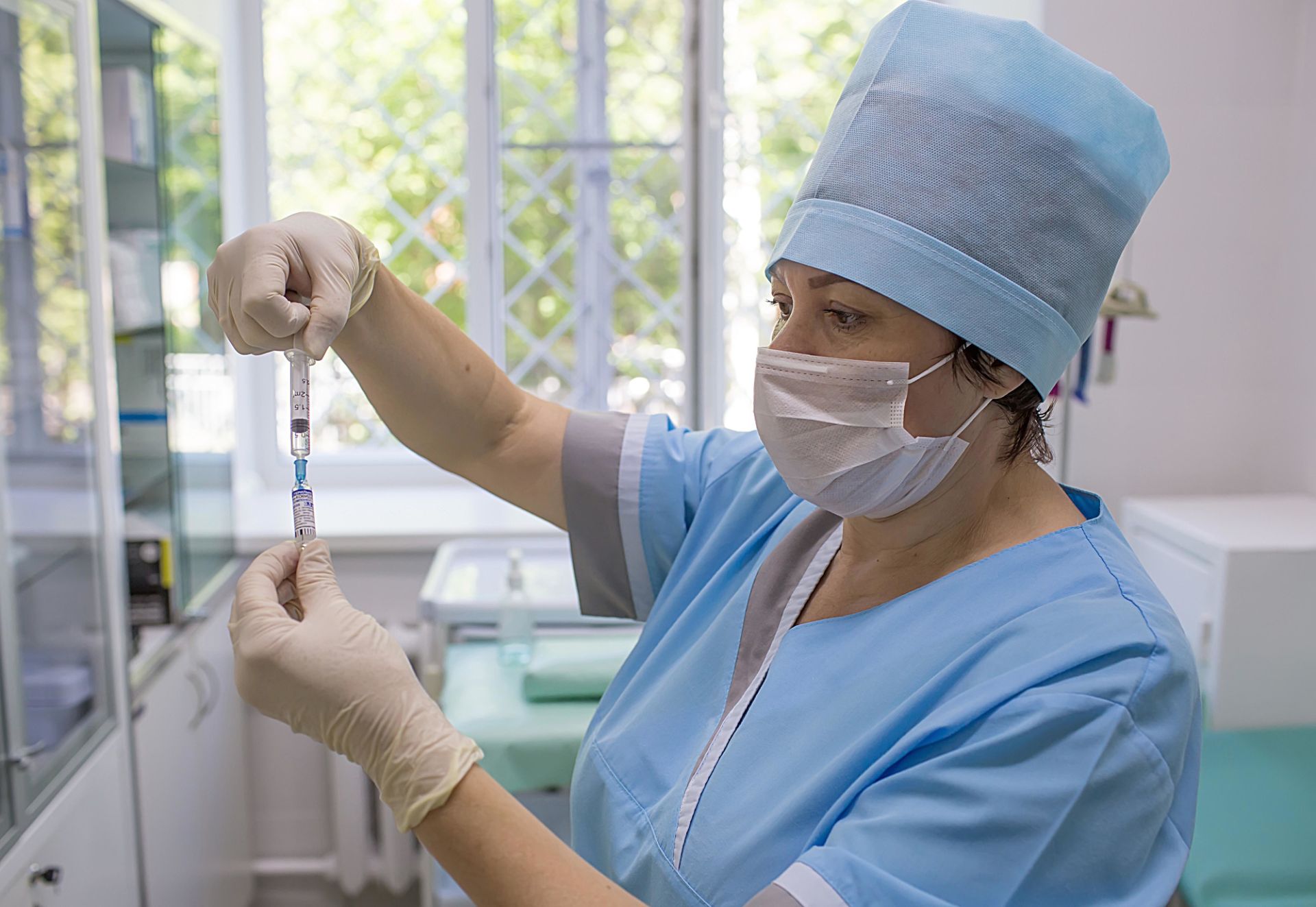 ОМК организовала бесплатную вакцинацию сотрудников от гриппа на рабочем месте