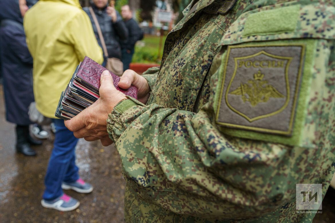 Әлмәттә хәрбиләрнең тормыш иптәшләре һәм аналары берлекләре очрашуы узды