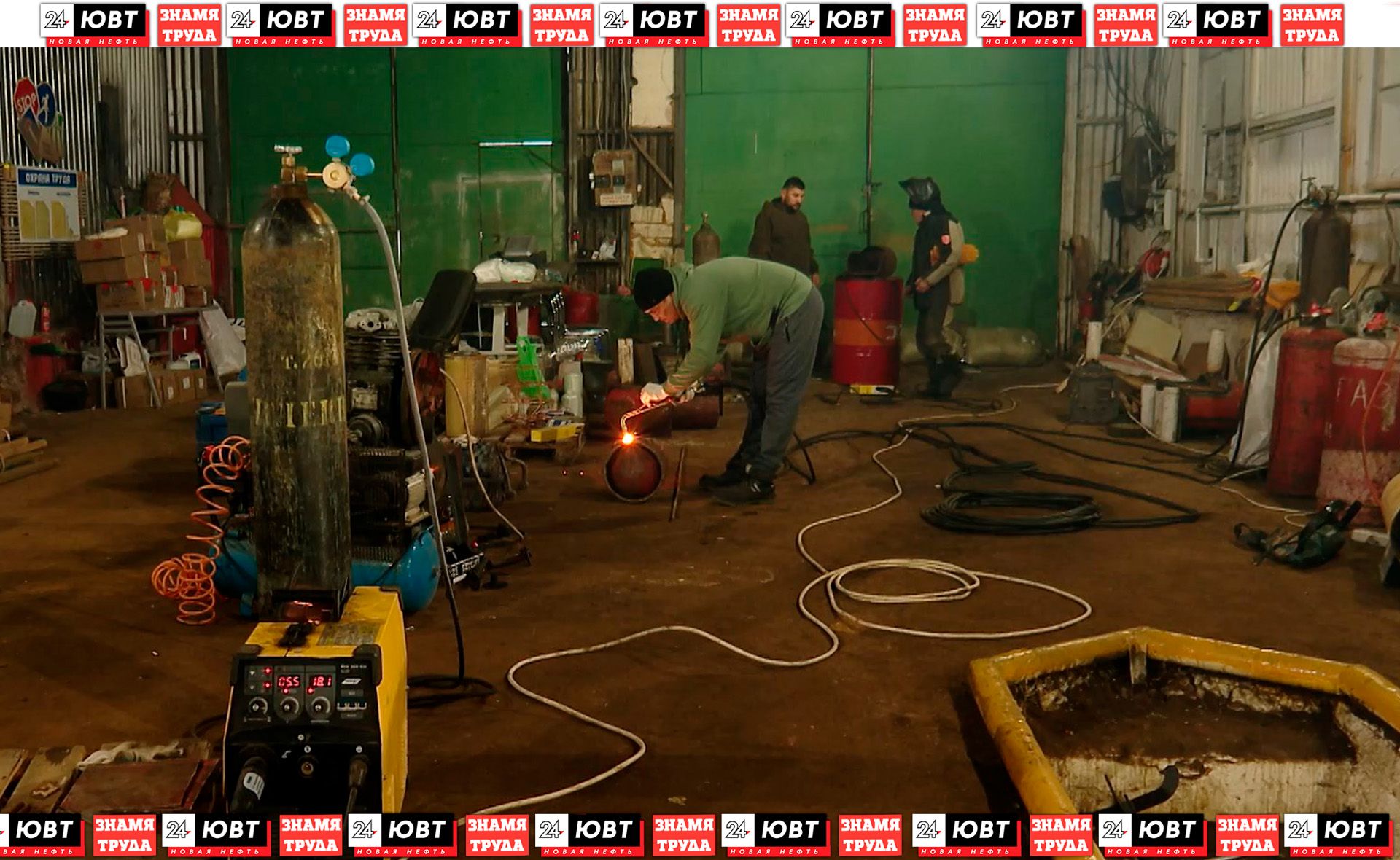 Альметьевские волонтеры делают «буржуйки» для бойцов СВО