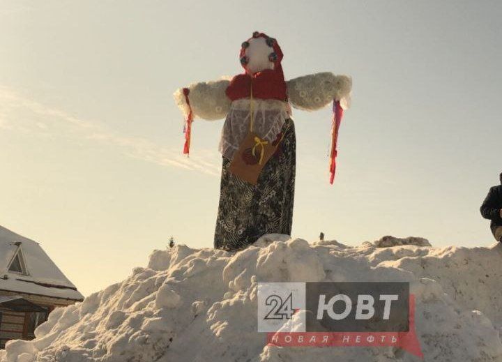 В Альметьевском районе отмечают масленицу