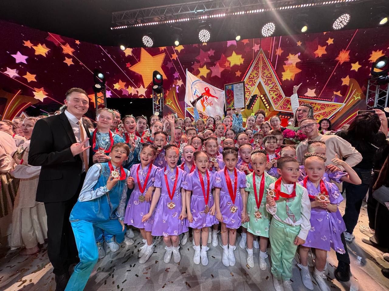 Танцоры из Альметьевска выиграли Гран-при на фестивале «Созвездие-Йолдызлык»