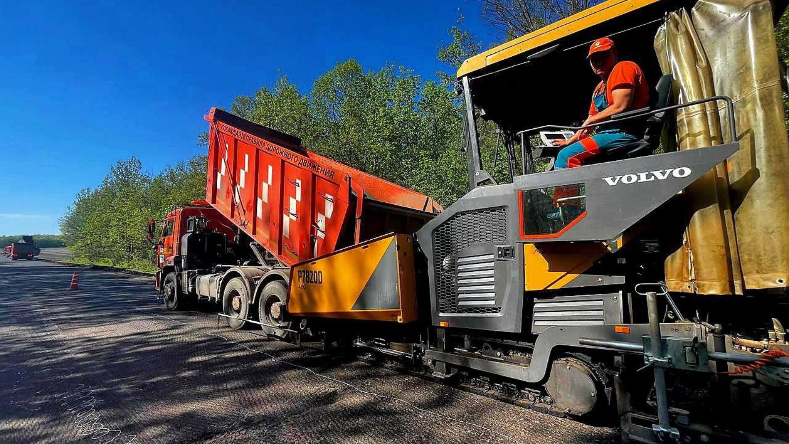 В Альметьевском районе ремонтируют дорогу Русский Акташ – Кузайкино
