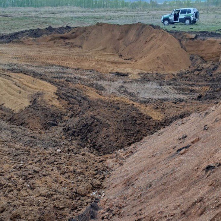 В Азнакаевском районе незаконно добывали полезные ископаемые