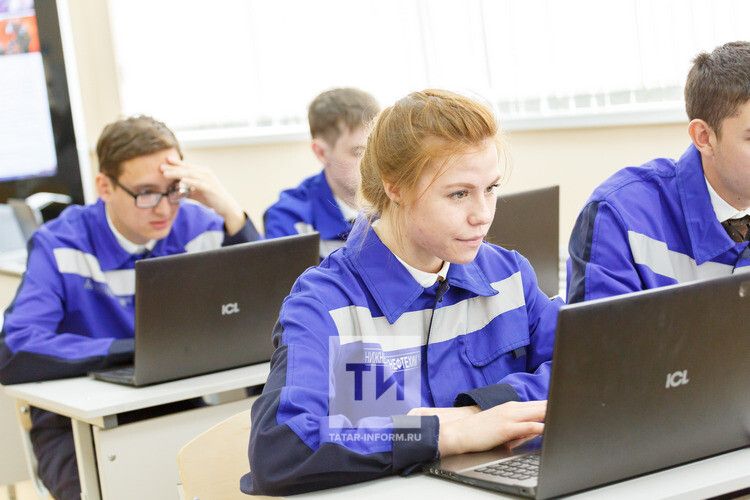 В Татарстане более 3300 студентов осваивают рабочие профессии бесплатно