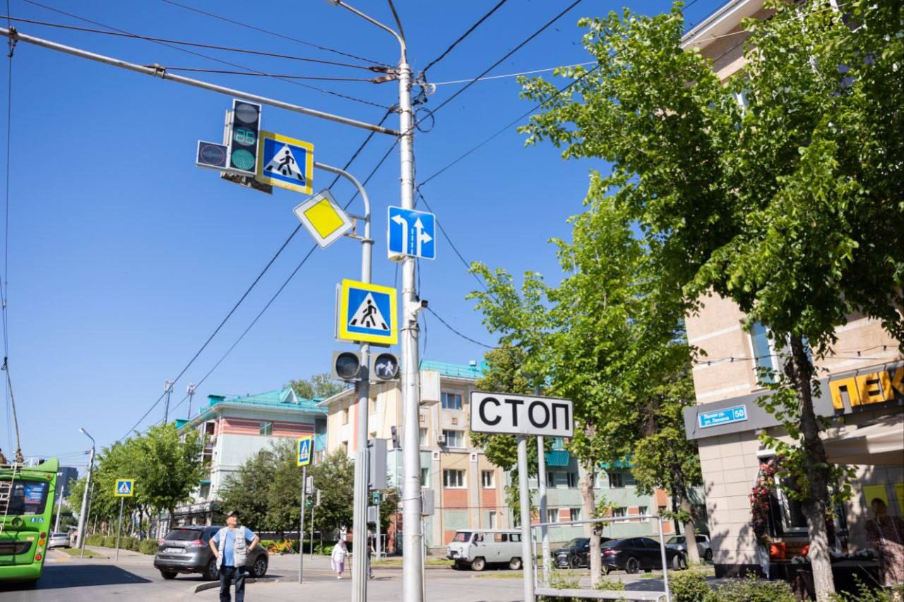 На одном из перекрестков Альметьевска установили новый дорожный знак