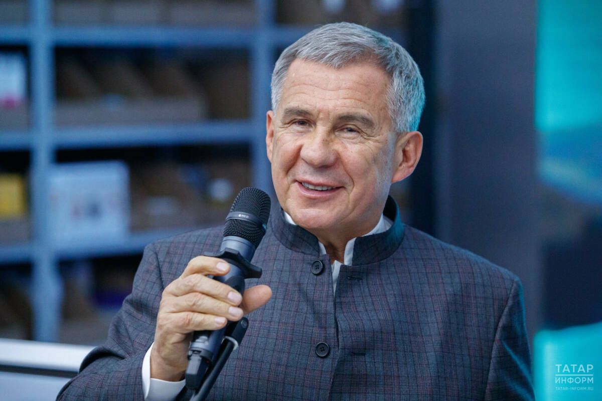 Рустам Минниханов поздравил татарстанцев с Днем России