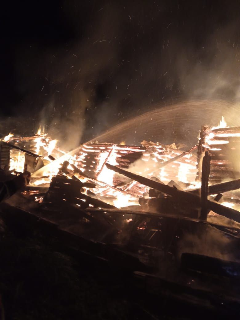 В Бугульминском районе сгорел сарай