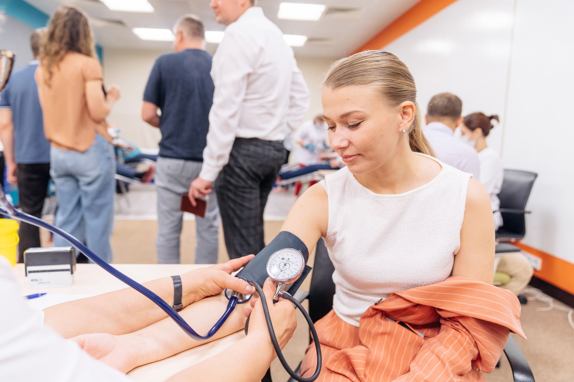 Тотальный диктант и акция по сдаче крови: как ОМК отметила Всемирный день донора